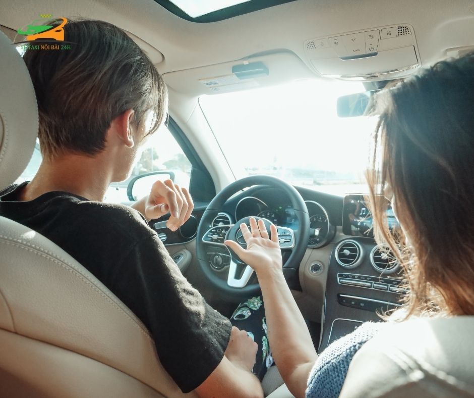 xe san bay Noi Bai ra Ha Noi 1